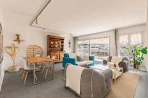 Le Perchoir stay in hypercentre beach 250 m and indoor private parking